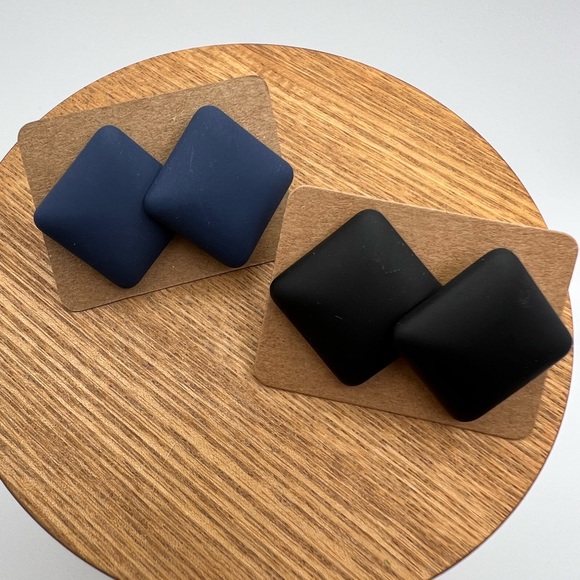 Classic Black & Blue Square Stud Earring set - Trendy Large Stud Earrings Set - Picture 3 of 13